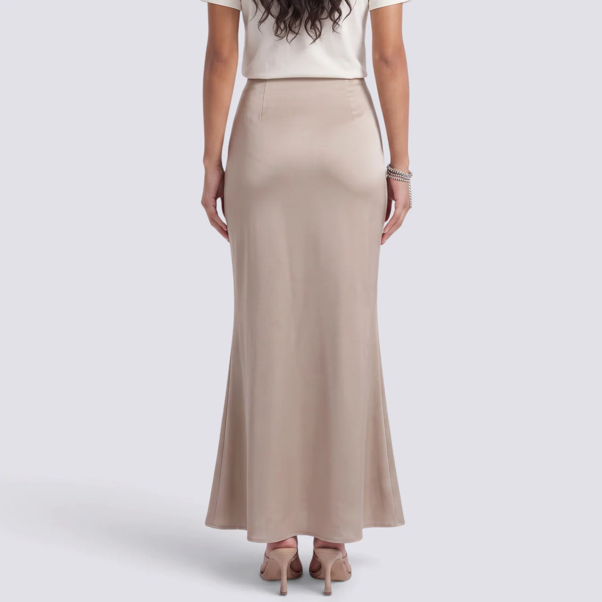Tatiana | Falda larga satinada elegante