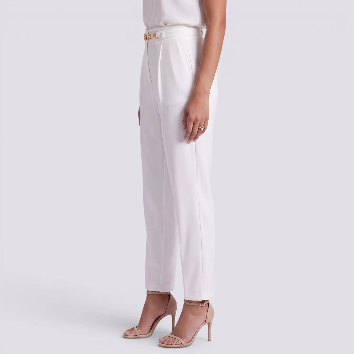Carlota | Pantalón recto con cintura alta con cadena