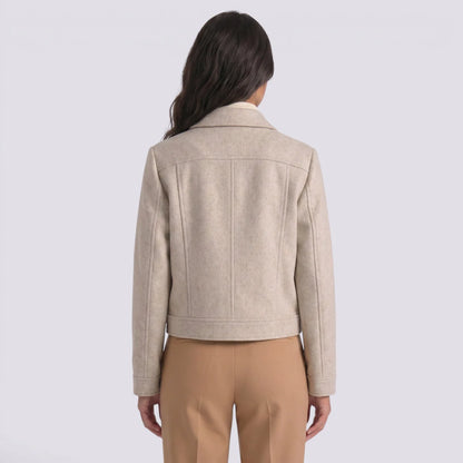 Silvia | Chaqueta corta con cremallera frontal