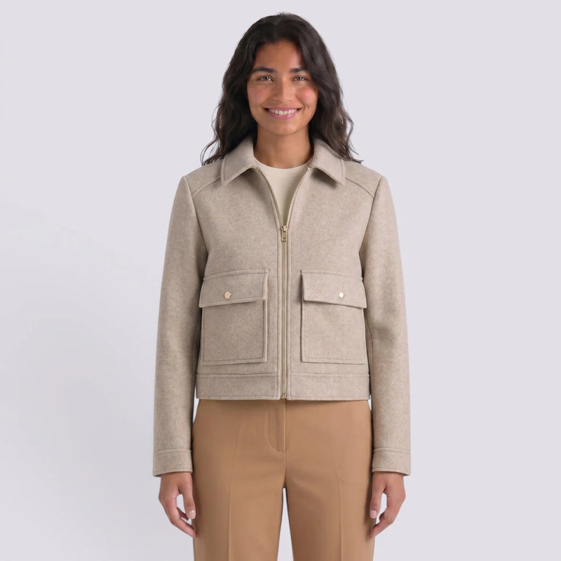 Silvia | Chaqueta corta con cremallera frontal